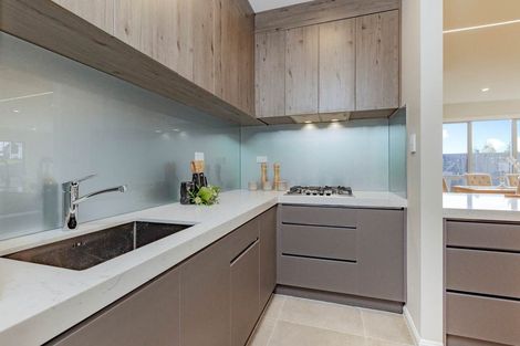 Photo of property in 29 Emerald Avenue, Rosehill, Papakura, 2113