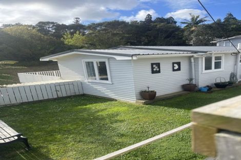 Photo of property in 7 Norman Road, Titirangi, Auckland, 0604