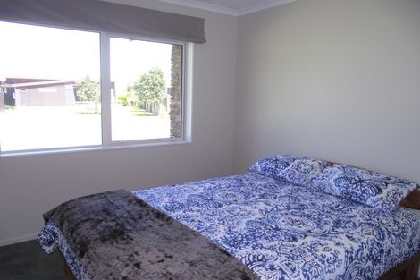 Photo of property in 7 Seafoam Place, Waihi Beach, 3611