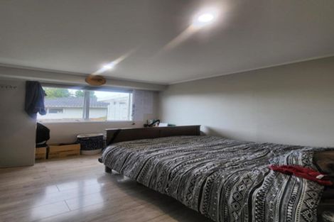 Photo of property in 43 Moncrieff Avenue, Clendon Park, Auckland, 2103