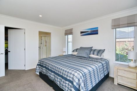 Photo of property in 7 Walnut Way, Rangiora, 7400