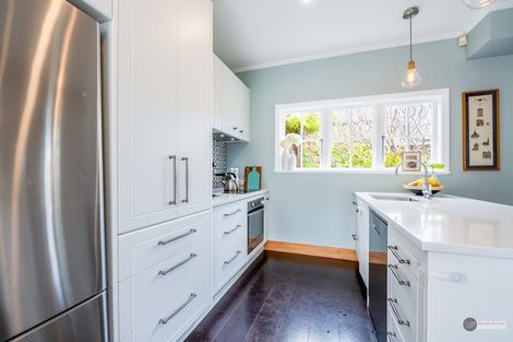 Photo of property in 24 Fitzherbert Street, Alicetown, Lower Hutt, 5010