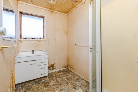 Photo of property in 17 Gloaming Place, Conifer Grove, Takanini, 2112