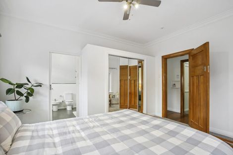 Photo of property in 14b Glenmore Street, Thorndon, Wellington, 6011