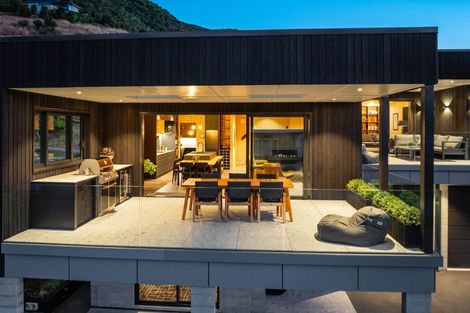 Photo of property in 2 Whaitere Place, Waikawa, Picton, 7220