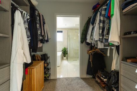 Photo of property in 42 Mckellar Drive, Jacks Point, Queenstown, 9371