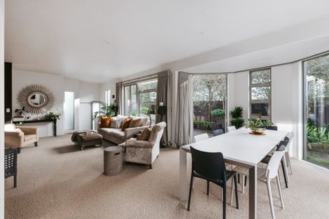 Photo of property in 241 Oceanbeach Road, Mount Maunganui, 3116