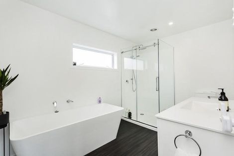 Photo of property in 1 Pearse Street, Brighton, Dunedin, 9035