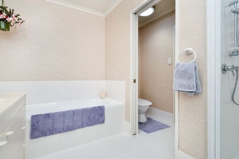 Photo of property in 104 Buscomb Avenue, Henderson, Auckland, 0610