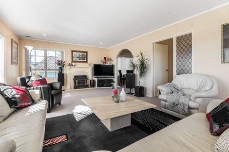 Photo of property in 175 Chelsea View Drive, Chatswood, Auckland, 0626