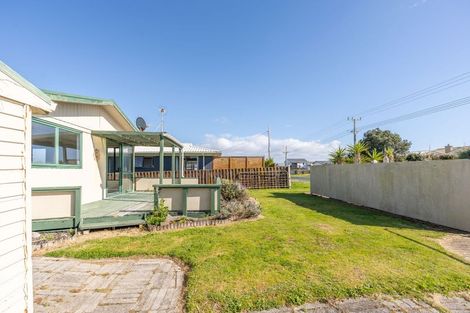 Photo of property in 384 Pukehina Parade, Pukehina, Te Puke, 3189
