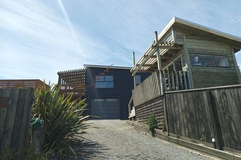Photo of property in 6 Arataki Grove, Waitarere Beach, Levin, 5510