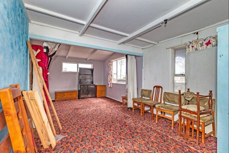 Photo of property in 40 Mako Mako Road, Levin, 5510