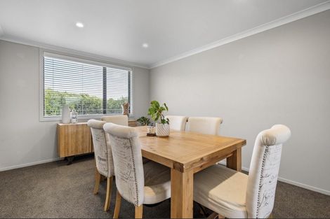 Photo of property in 15 Mike Smith Drive, Cambridge, 3434