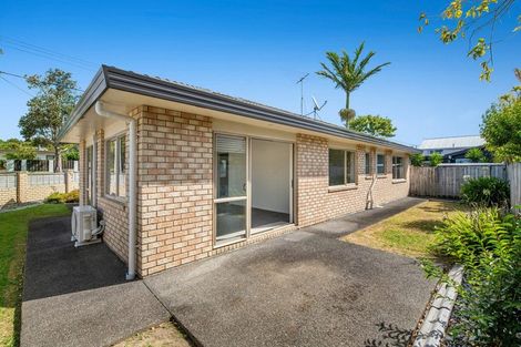 Photo of property in 53 Bay Street, Red Beach, 0932