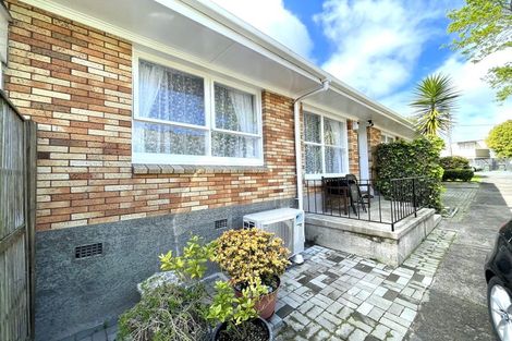Photo of property in 2/35 Brixton Road, Mount Eden, Auckland, 1024