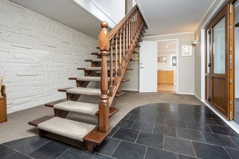 Photo of property in 10 Woodcote Drive, Glenfield, Auckland, 0629