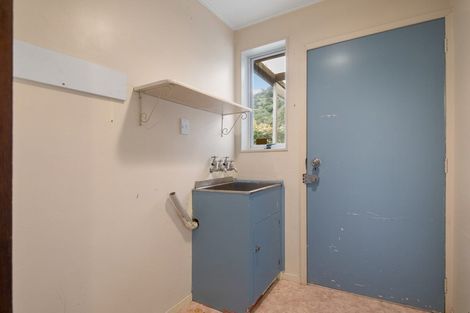 Photo of property in 125 Waikawa Road, Picton, 7220