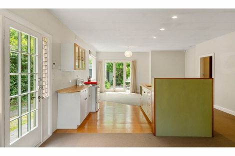 Photo of property in 121 Fifield Terrace, Opawa, Christchurch, 8023