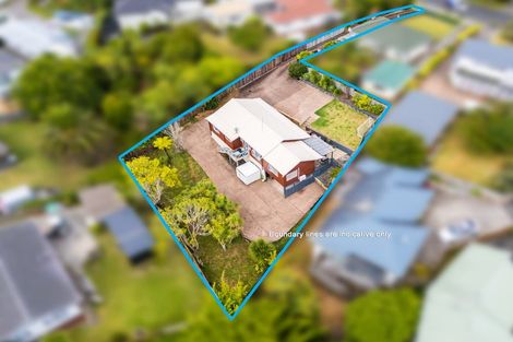 Photo of property in 2/23 Duncan Avenue, Te Atatu South, Auckland, 0610