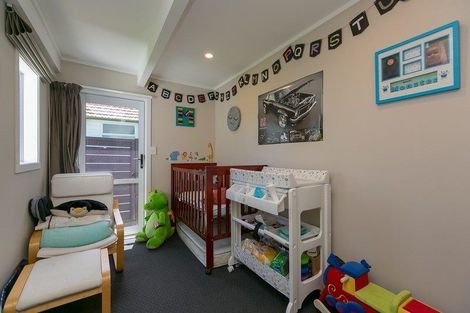 Photo of property in 46 Lismore Street, Merrilands, New Plymouth, 4312