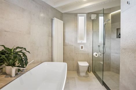 Photo of property in 25 Eastcliffe Road, Castor Bay, Auckland, 0620