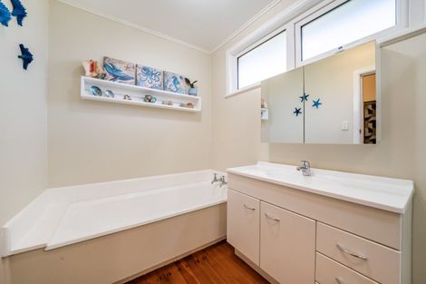 Photo of property in 17b Clouston Park Road, Clouston Park, Upper Hutt, 5018