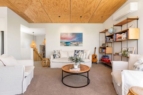 Photo of property in 21 Totara Drive, Duvauchelle, 7581