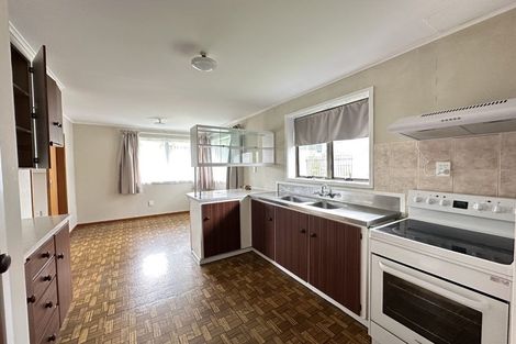 Photo of property in 42 Lewisham Street, Highland Park, Auckland, 2010