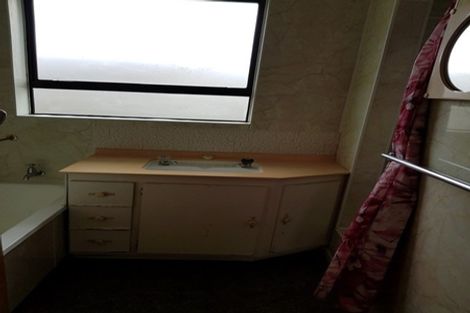 Photo of property in 42 Holloway Street, Waikiwi, Invercargill, 9810