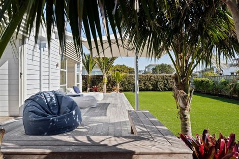 Photo of property in 15 Kewai Street, Omaha, 0986