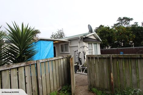 Photo of property in 23 Earlsworth Road, Mangere East, Auckland, 2024