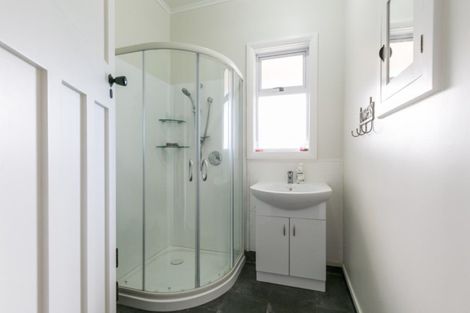 Photo of property in 37 Chester Street, Taradale, Napier, 4112