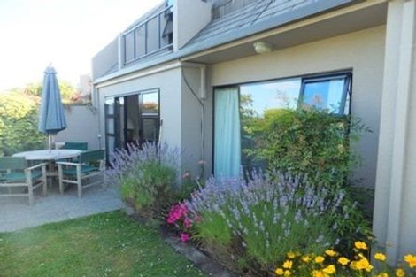 Photo of property in 2/12 Macmillan Avenue, Cashmere, Christchurch, 8022