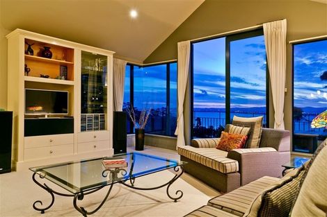 Photo of property in 16 Mayall Avenue, Beach Haven, Auckland, 0626