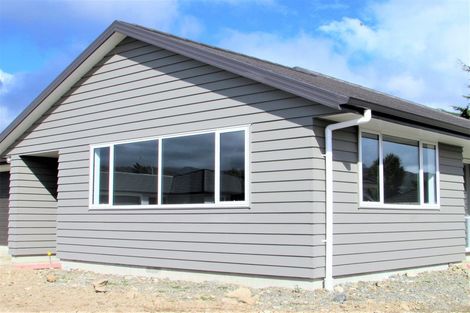 Photo of property in 17 Poulson Grove, Trentham, Upper Hutt, 5018