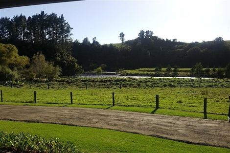 Photo of property in 371c Mangorei Road, Merrilands, New Plymouth, 4312