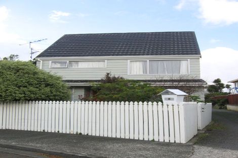 Photo of property in 8b Alister Way, Churton Park, Wellington, 6037