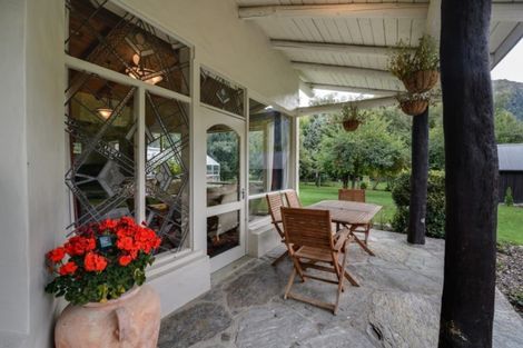 Photo of property in 752 Malaghans Road, Speargrass Flat, Queenstown, 9371