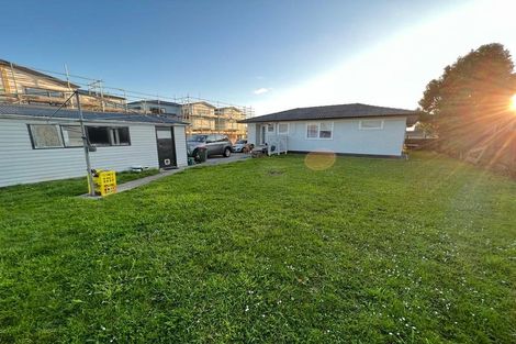 Photo of property in 120 Cargill Street, Papakura, 2110