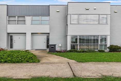 Photo of property in 90 Arion Road, Takanini, 2112