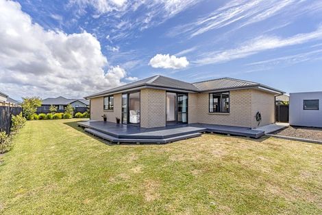 Photo of property in 84 Watkins Drive, Rangiora, 7400