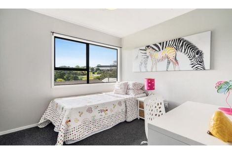 Photo of property in 12 Landsdale Place, Massey, Auckland, 0614