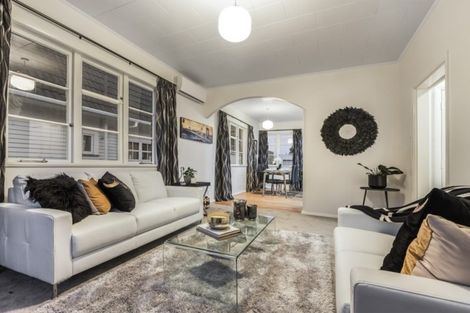 Photo of property in 51 Renfrew Avenue, Sandringham, Auckland, 1041