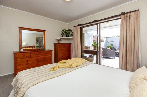 Photo of property in 19 Dale Road, Raumati South, Paraparaumu, 5032