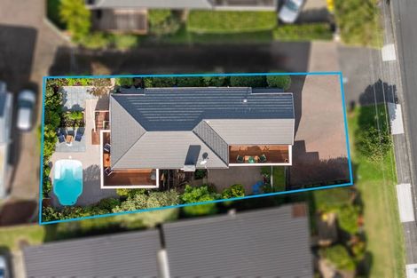 Photo of property in 1/20 Tui Glen Road, Birkenhead, Auckland, 0626