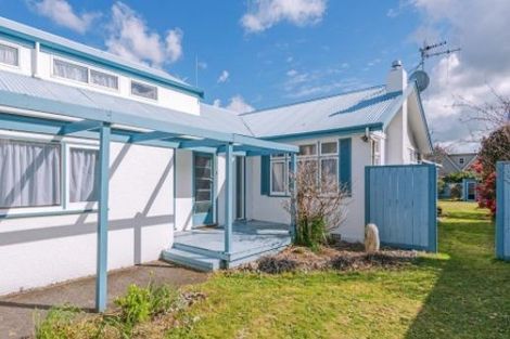 Photo of property in 10 Jensen Street, Hokowhitu, Palmerston North, 4410