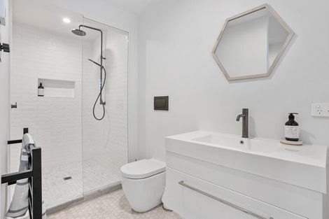 Photo of property in 119 West End Road, Westmere, Auckland, 1022