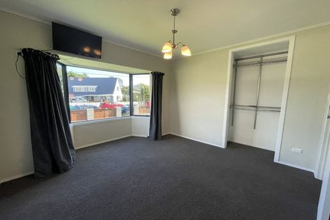 Photo of property in 23 List Street, Welbourn, New Plymouth, 4310
