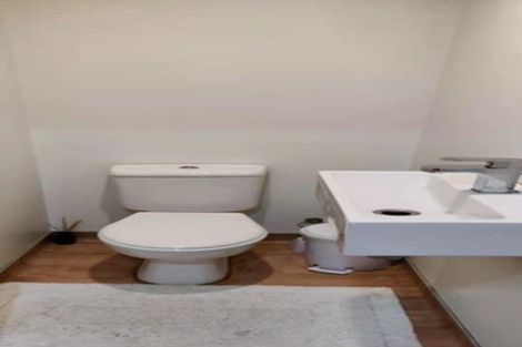 Photo of property in Empire Apartments, 1520/21 Whitaker Place, Grafton, Auckland, 1010